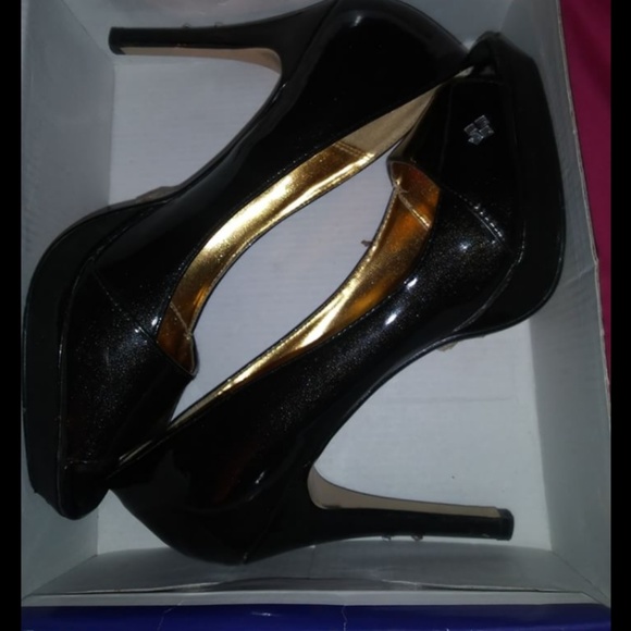 SHOES..!!!! - Picture 4 of 8